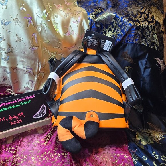Loungefly x Disney Aladdin Rajah Cosplay Mini Backpack - Picture 4 of 6